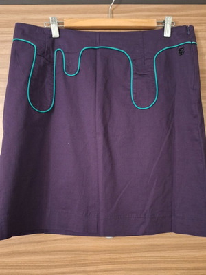 Skunkfunk skirt purple with green piping like new, size Large