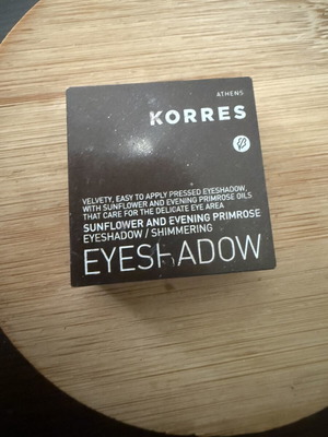 Korres Sunflower and Evening Primrose Eyeshadow, sky blue