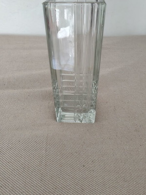 Rectangular transparent vase like new, sturdy and high quality