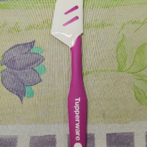 Tupperware silicone spatula new, purple or orange