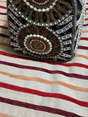 Handmade women's black velvet handbag used with strass