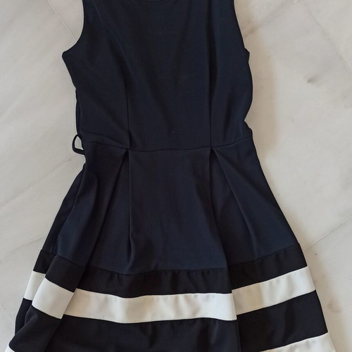Women's dress blue and white like new, size L