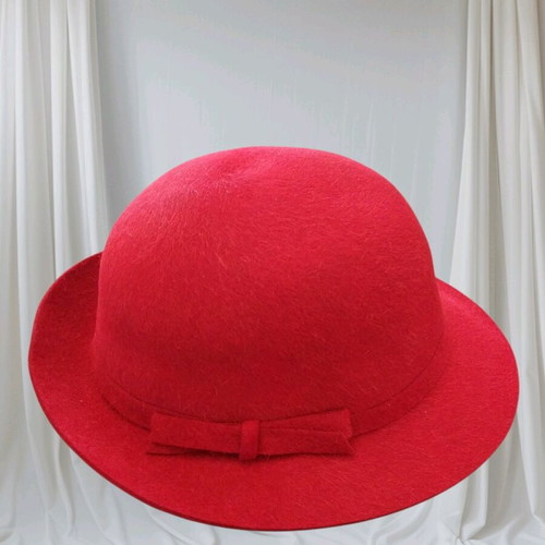 Women's winter hat new, red, size 55