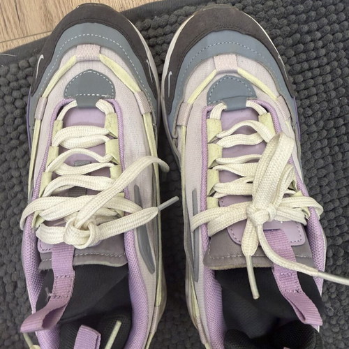 Nike Air Max Furyosa shoes like new, white and pink, size 37
