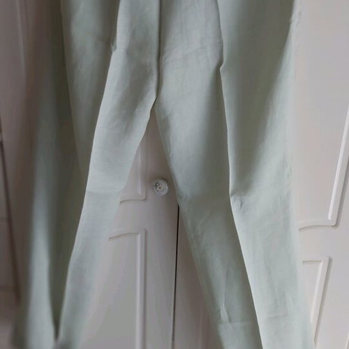 Leonard's women's linen pants like new, size medium, veraman color