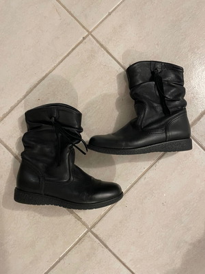 Tamaris boots used, black, size 37