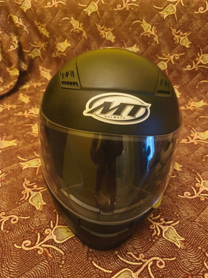 Mt full face helmet large used, good condition