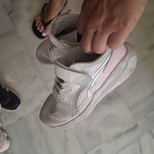 Puma athletic shoes used, size 23