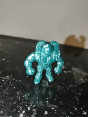 Alien figure used, ciel color