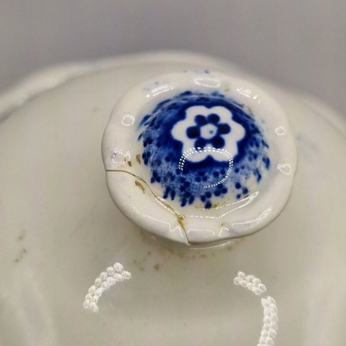 Wedgwood porcelain sugar bowl used, collectible