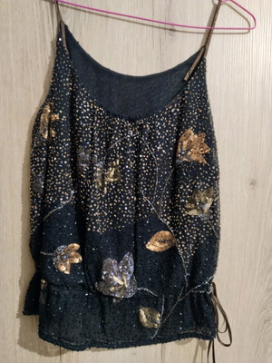 Τοπάκι κεντητό με χάντρες και πούλιες, μέγεθος small, μεταχειρισμένο