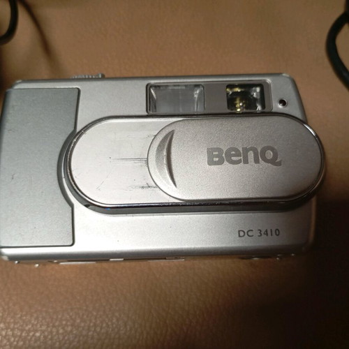 BenQ DC 3410 digital camera used retro model
