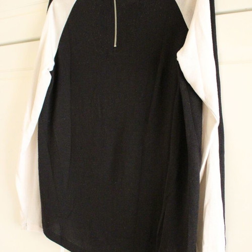 Long-sleeve blouse like new, white and black, sizes S and M