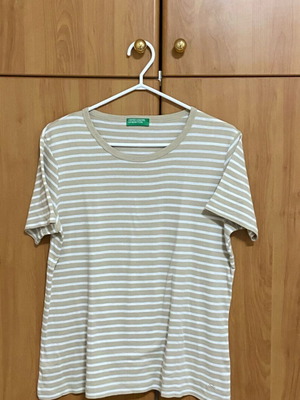 Benetton striped short-sleeve blouse with crew neck like new, beige and white, XL