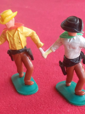 Συλλεκτικές φιγούρες Cowboys Timpo vintage 1970, σαν καινούργιες, δύο τεμάχια