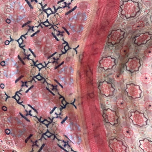 Accesorize scarf like new, 2x1 m