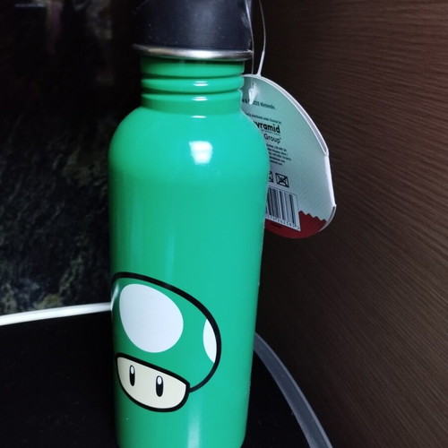 Water Bottle with Super Mario Tags new, ideal as gift