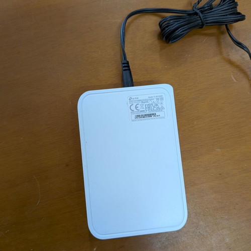 TP-Link TL-SF1005D 5-Port Fast Ethernet Switch like new