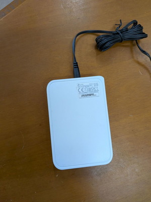 TP-Link TL-SF1005D 5-Port Fast Ethernet Switch like new