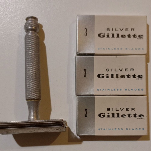 Ξυριστική μηχανή Gillette μεταχειρισμένη με 3 σφραγισμένα κουτιά λεπίδων Silver Gillette