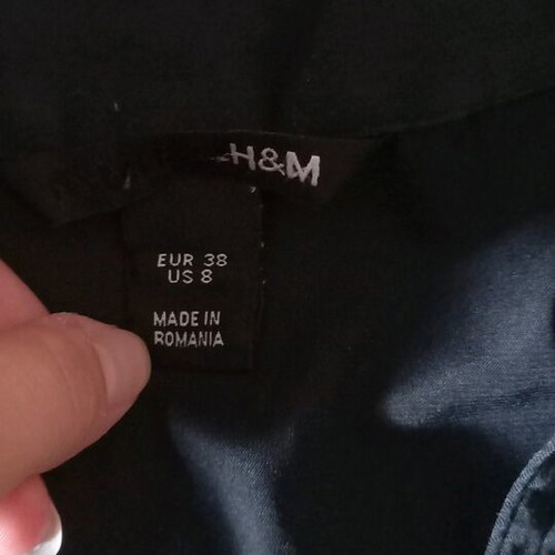 Black satin shirt with short sleeves H&M like new, size M