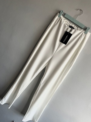 PrettyLittleThing XXL λευκό γυναικείο παντελόνι