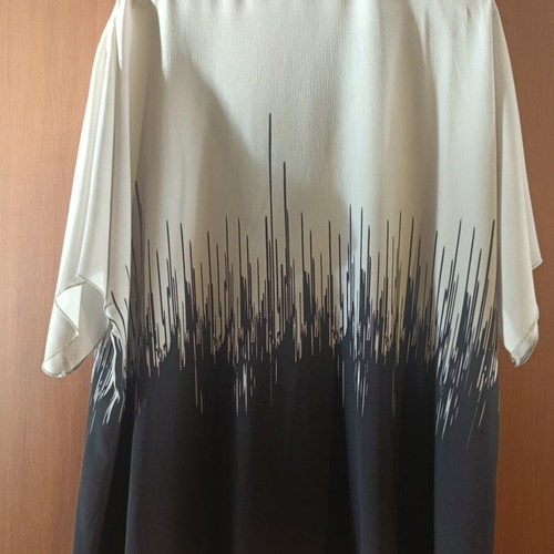 Dina blouse black and white with lace and strass like new