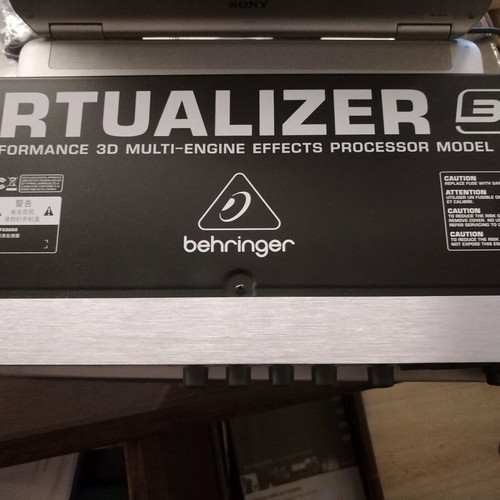 Behringer Virtualizer 3D FX2000 Effect Processor like new