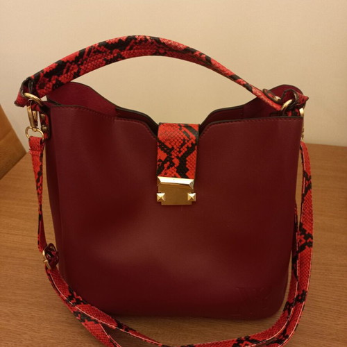 Nora's shoulder bag like new, red with matching pouch