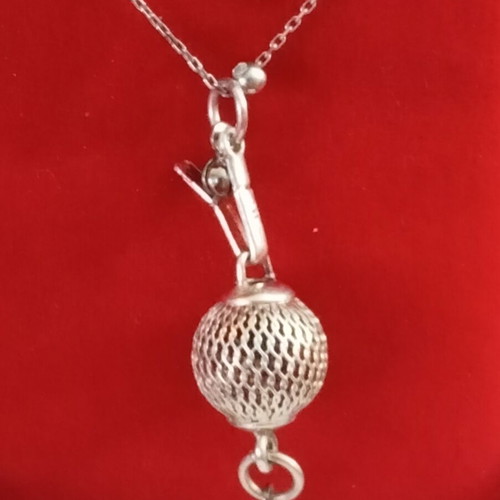 Silver 925 necklace grenade design, like new