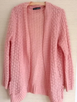 Pink cardigan used large with beautiful knit pattern