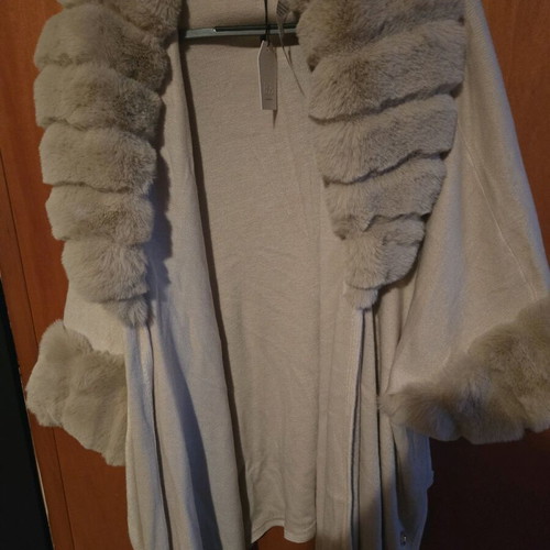 BSB outerwear new cape with fur details beige
