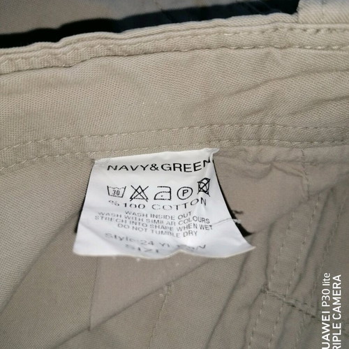Navy & Green men's cargo shorts No 38 like new, beige