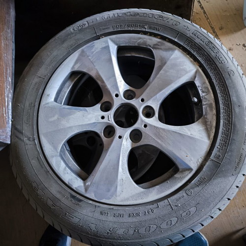 BMW F30 320 Style 390 16-Inch Alloy Wheels like new, set of 4