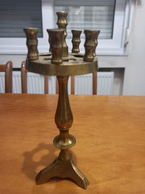 Manual brass candlestick 8-position small like new