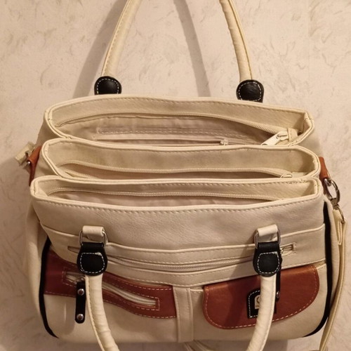 Shoulder bag beige like new with multiple compartments