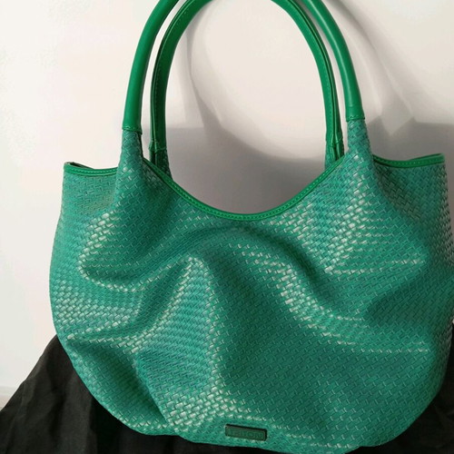 Triton shoulder bag like new, green