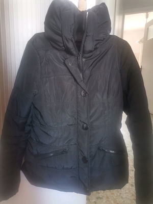 Women's short jacket like new, size Medium, black