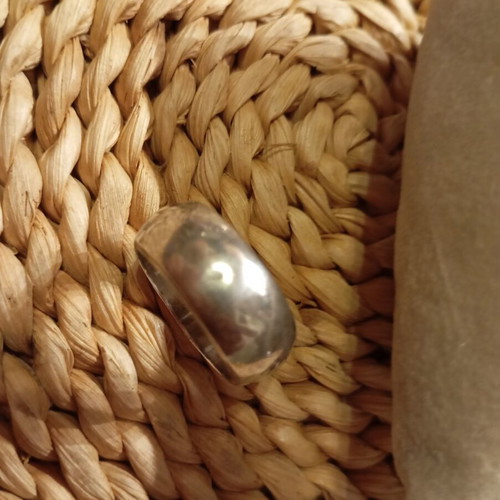 Silver Vera 925 ring size 17 like new