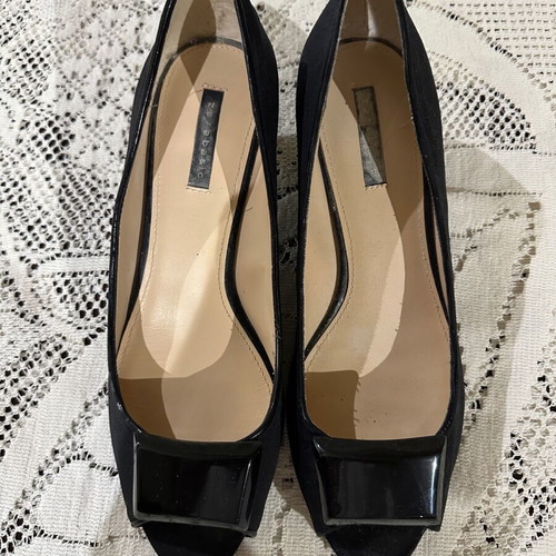 Zara women's black pumps like new