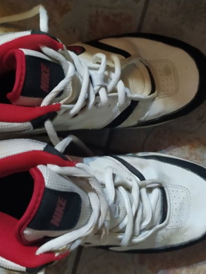 Nike basketball shoes used, white, size 36