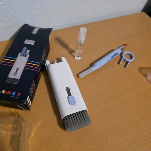 Electronic Cleaning Kit like new, 7-in-1 with brush and keycap puller tool
