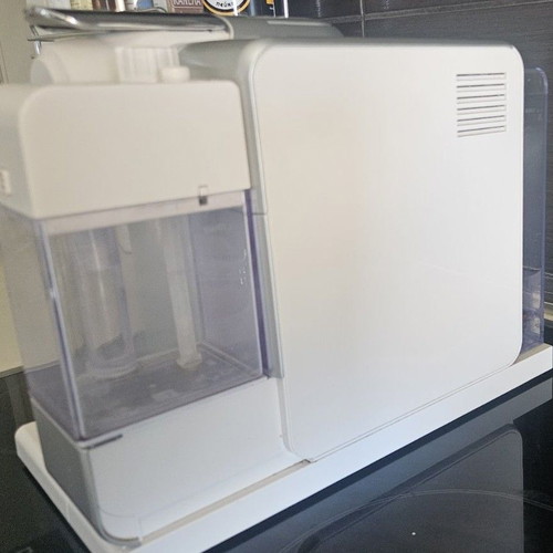 DeLonghi Nespresso Lattissima Touch coffee machine used
