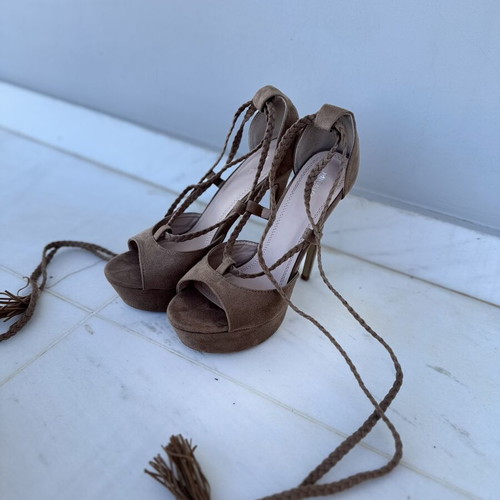 Migato lace-up sandals platform high heels beige brown like new