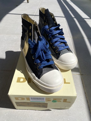 Diesel athletic shoes new, size 37, blue and gold