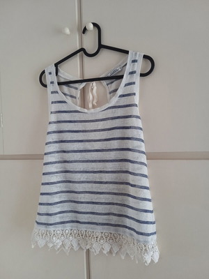 Pull & Bear top like new, size S, white and blue