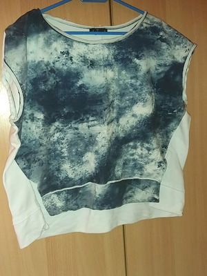 T-shirt size L - XL