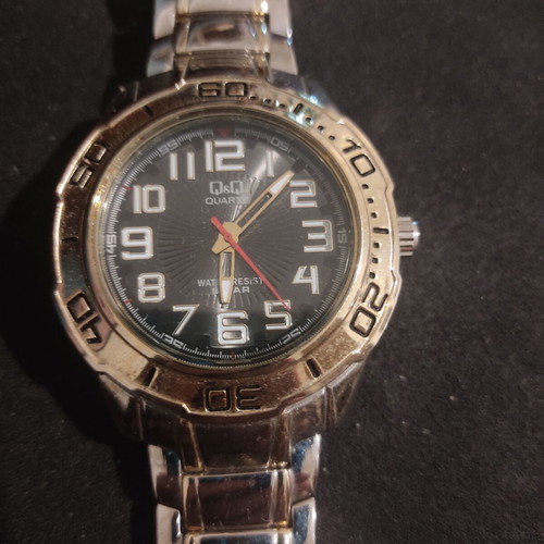 Q&Q F348-405Y men's watch used, gold and silver