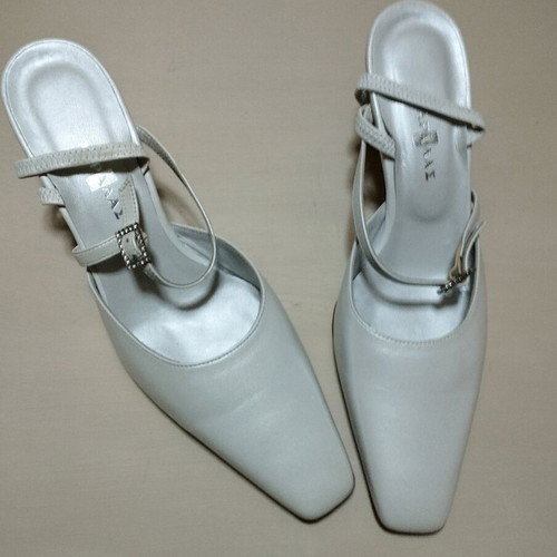 Charalas pumps napa pearl size 36.5 like new, suitable for wedding dress