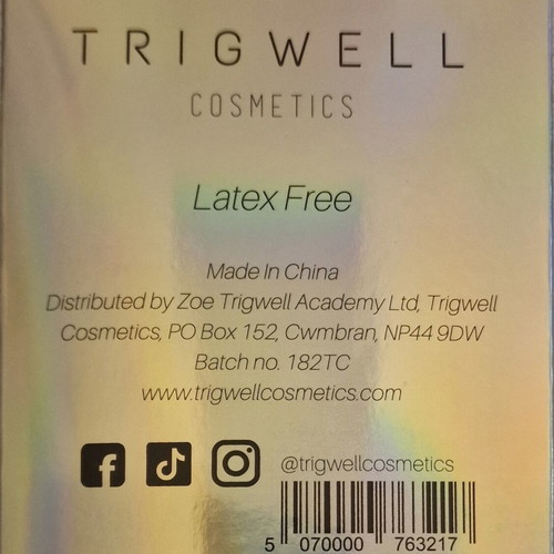 Trigwell Cosmetics velvet powder puff set of 2 new, black teardrop shape